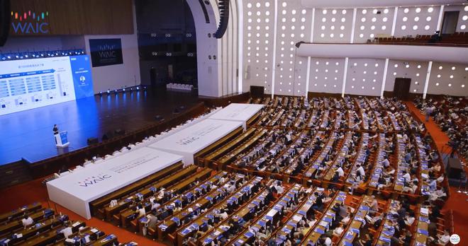 国产算力路在何方?2024 WAIC 行业观察(图2) 国产算力路在何方?2024 WAIC 行业观察(图2)
