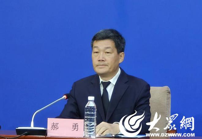 目前枣庄市“互联网+”云服务平台共入驻企业989家累计服务企业2000余家(图3) 目前枣庄市“互联网+”云服务平台共入驻企业989家累计服务企业2000余家(图3)